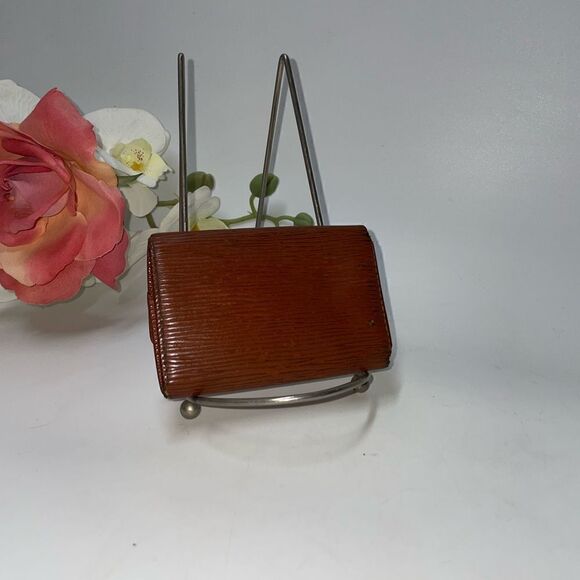 Authentic Louis Vuitton Epi Leather 6 Key Wallet - Picture 2 of 12